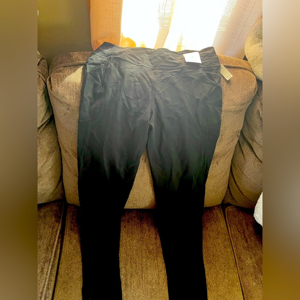 NWT Large total knockout black leggings!